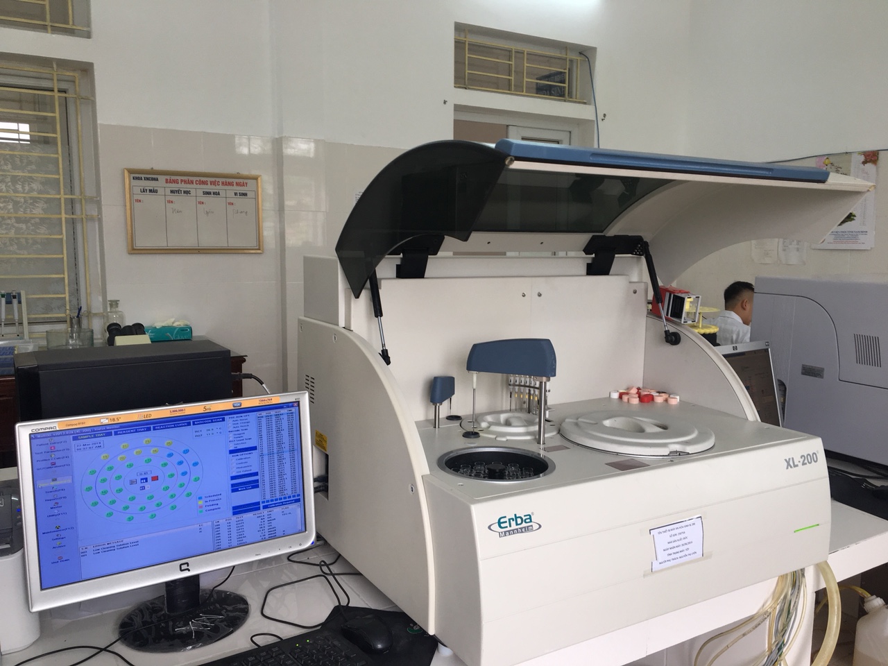 Hình ảnh khám, chữa bệnh khoa xét nghiệm